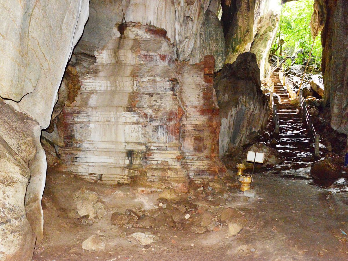phnom chhnork, phnom chhnork cave temple, kampot, kampot cambodia